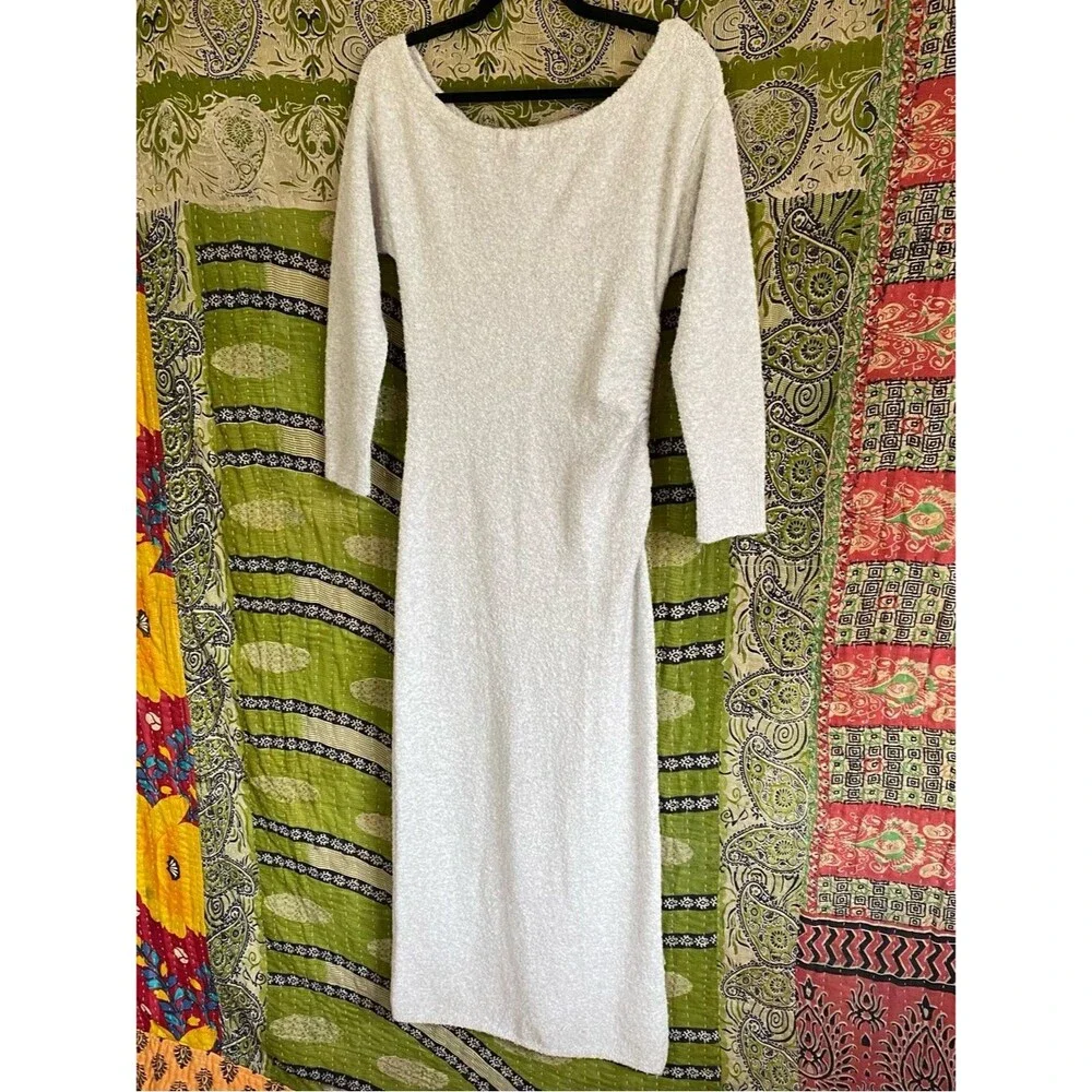 NWT Abercrombie & Fitch Soft Gray Off-the-Shoulder Boucle Knit Maxi Dress Small
